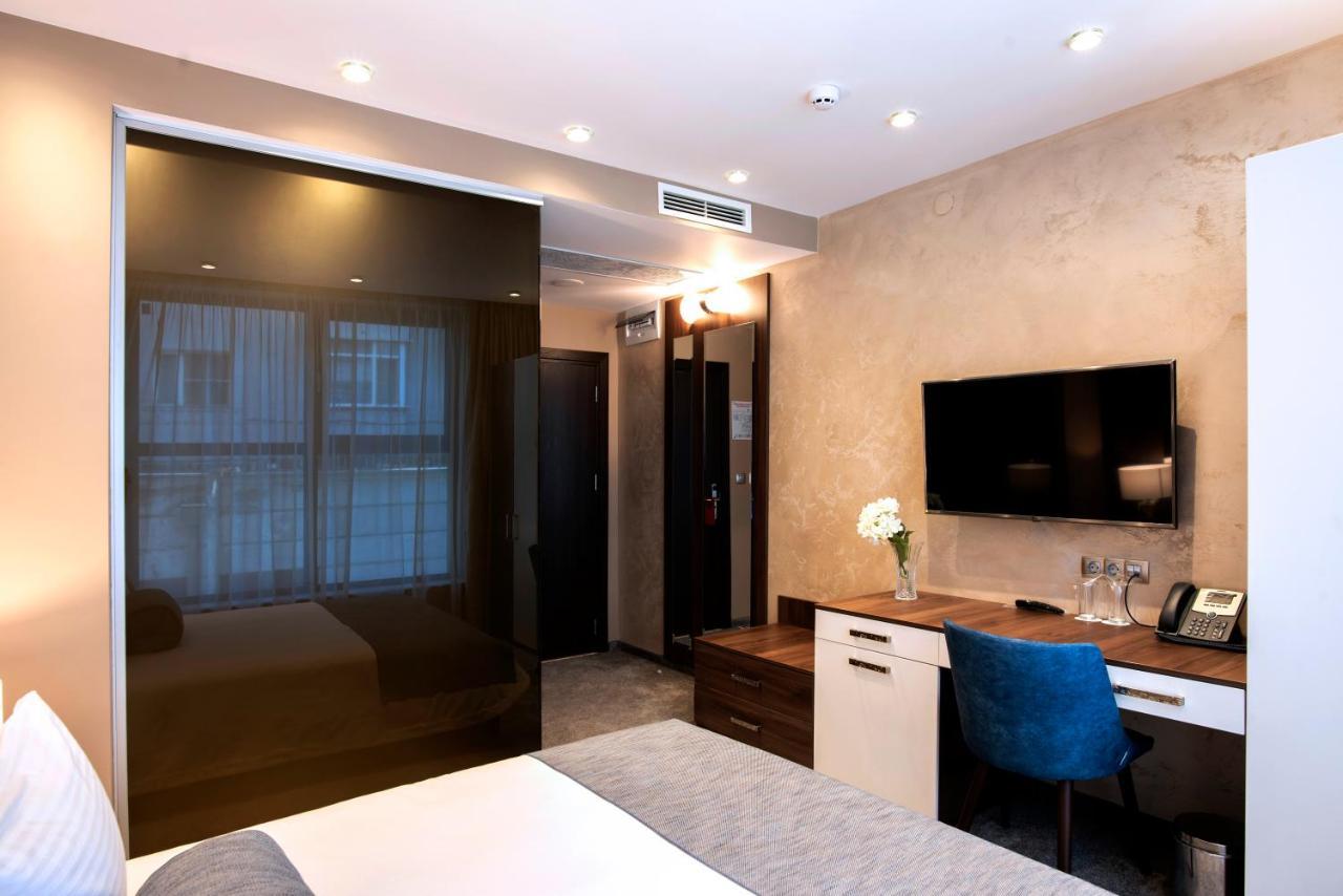Family Hotel Business Club Shumen Exterior foto